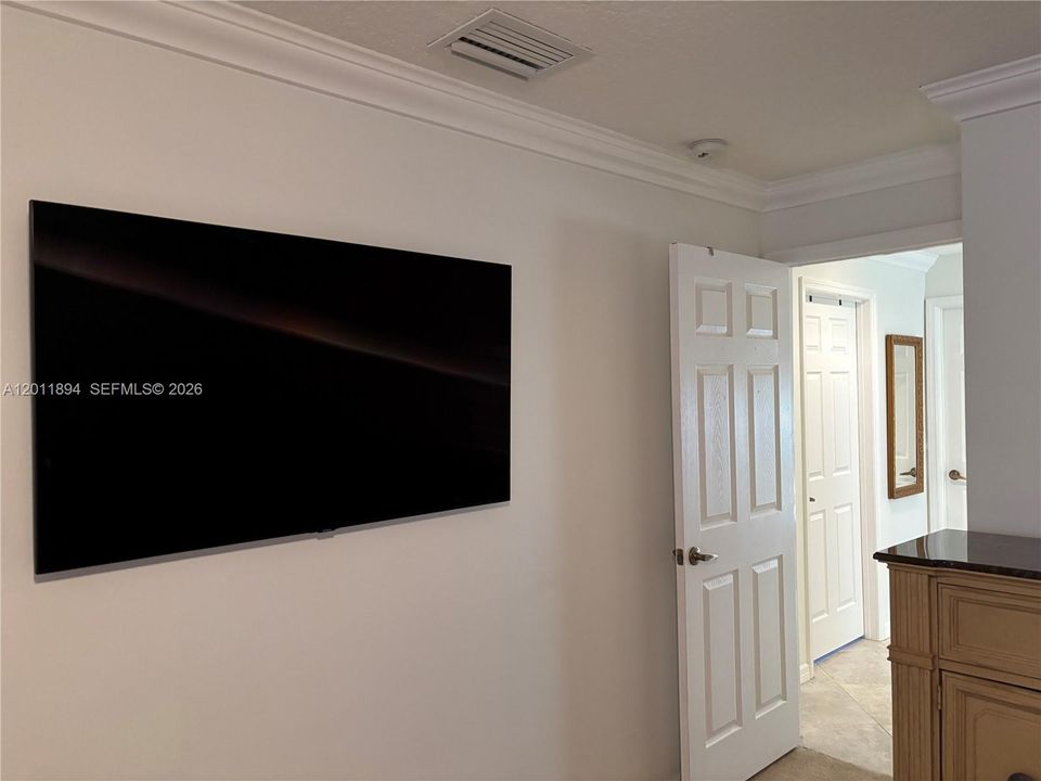 Entry to primary bedroom