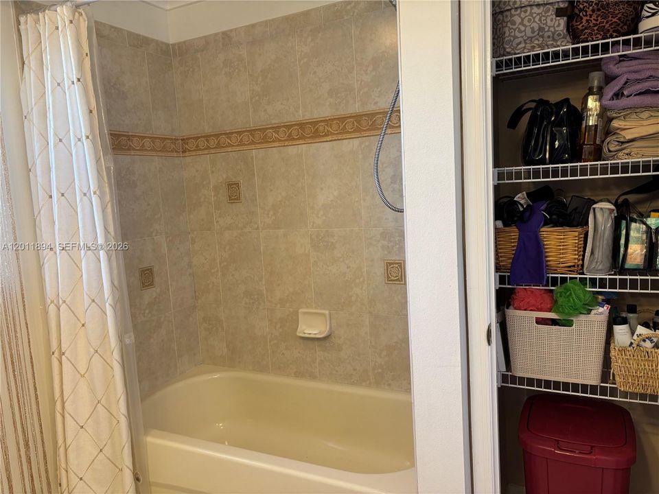 Tub/Shower combo