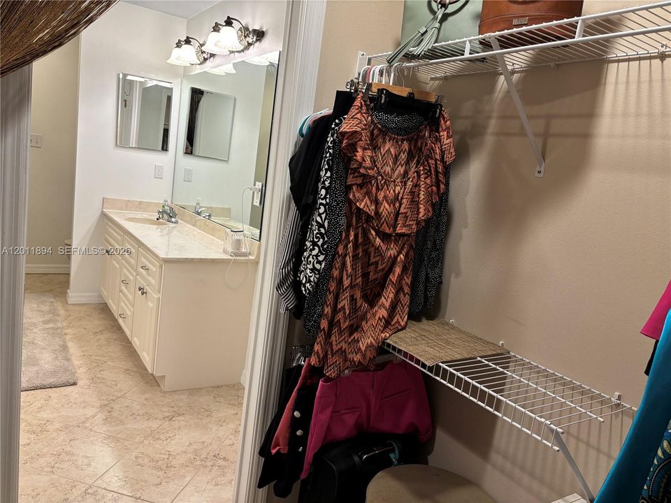 For Sale: $449,000 (3 beds, 2 baths, 2074 Square Feet)