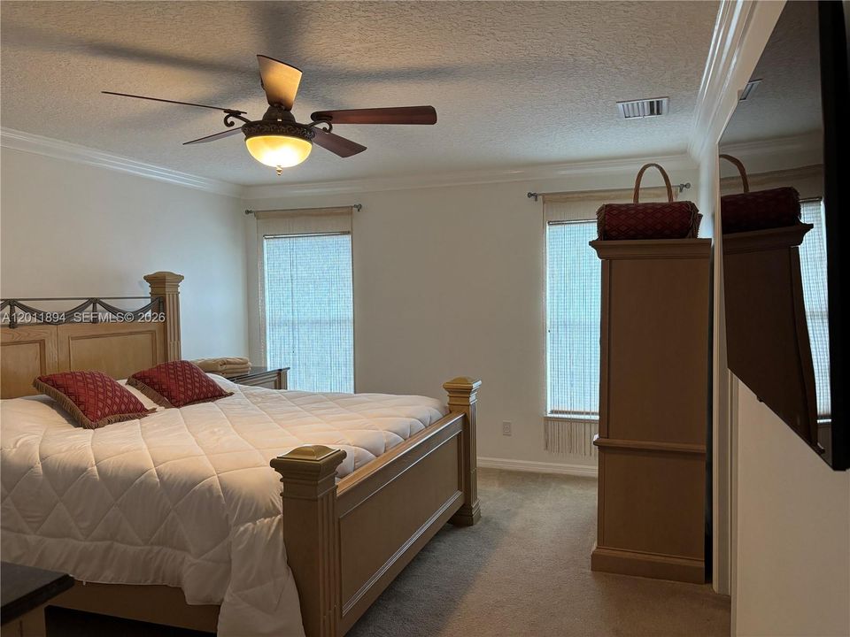 For Sale: $449,000 (3 beds, 2 baths, 2074 Square Feet)