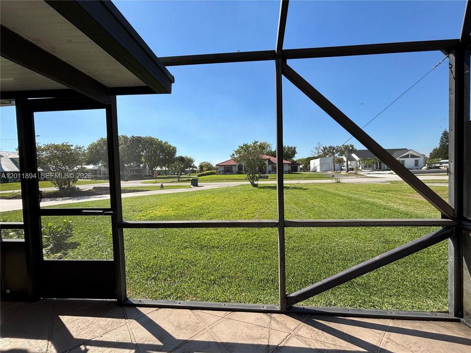 For Sale: $449,000 (3 beds, 2 baths, 2074 Square Feet)