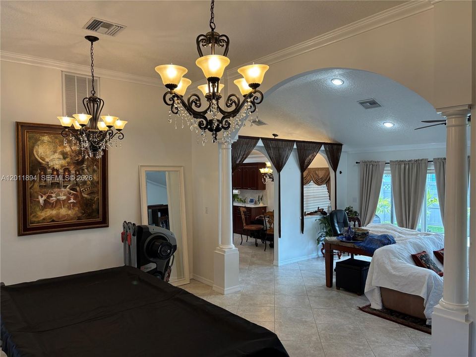 For Sale: $449,000 (3 beds, 2 baths, 2074 Square Feet)