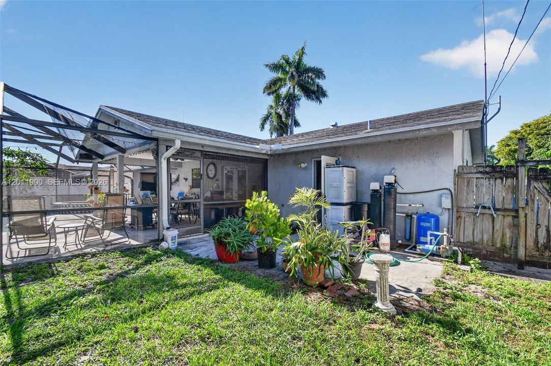 Activo con contrato: $435,000 (3 camas, 2 baños, 1222 Pies cuadrados)