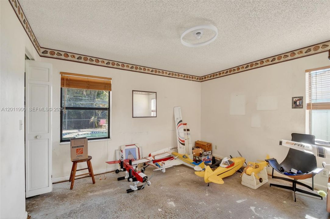Activo con contrato: $435,000 (3 camas, 2 baños, 1222 Pies cuadrados)