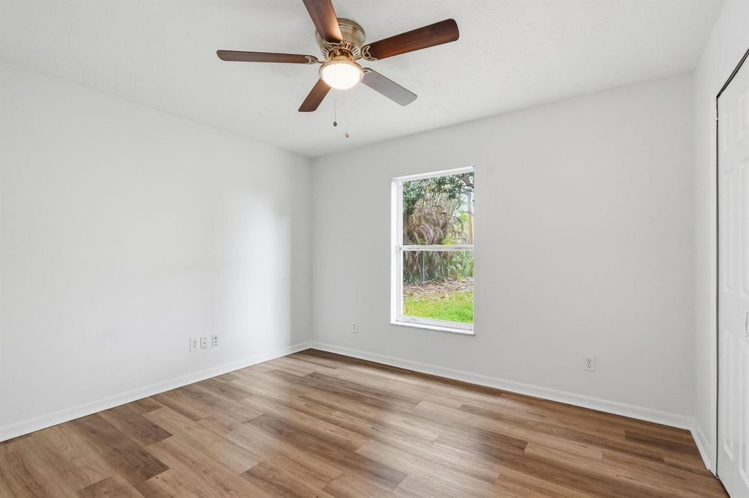 20-web-or-mls-2574_SE_Richmond_St_020