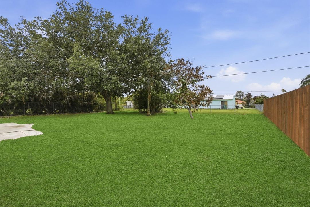 6-web-or-mls-2574_SE_Richmond_St_001