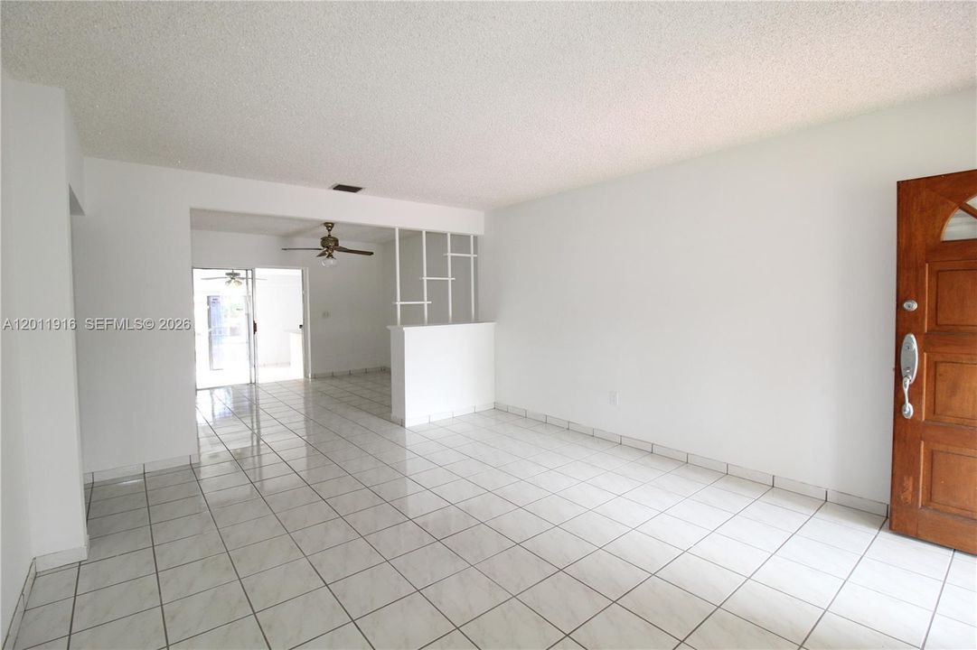 Active With Contract: $3,200 (3 beds, 1 baths, 1827 Square Feet)