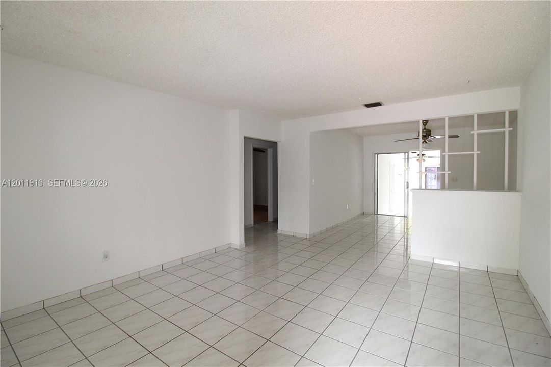 Active With Contract: $3,200 (3 beds, 1 baths, 1827 Square Feet)