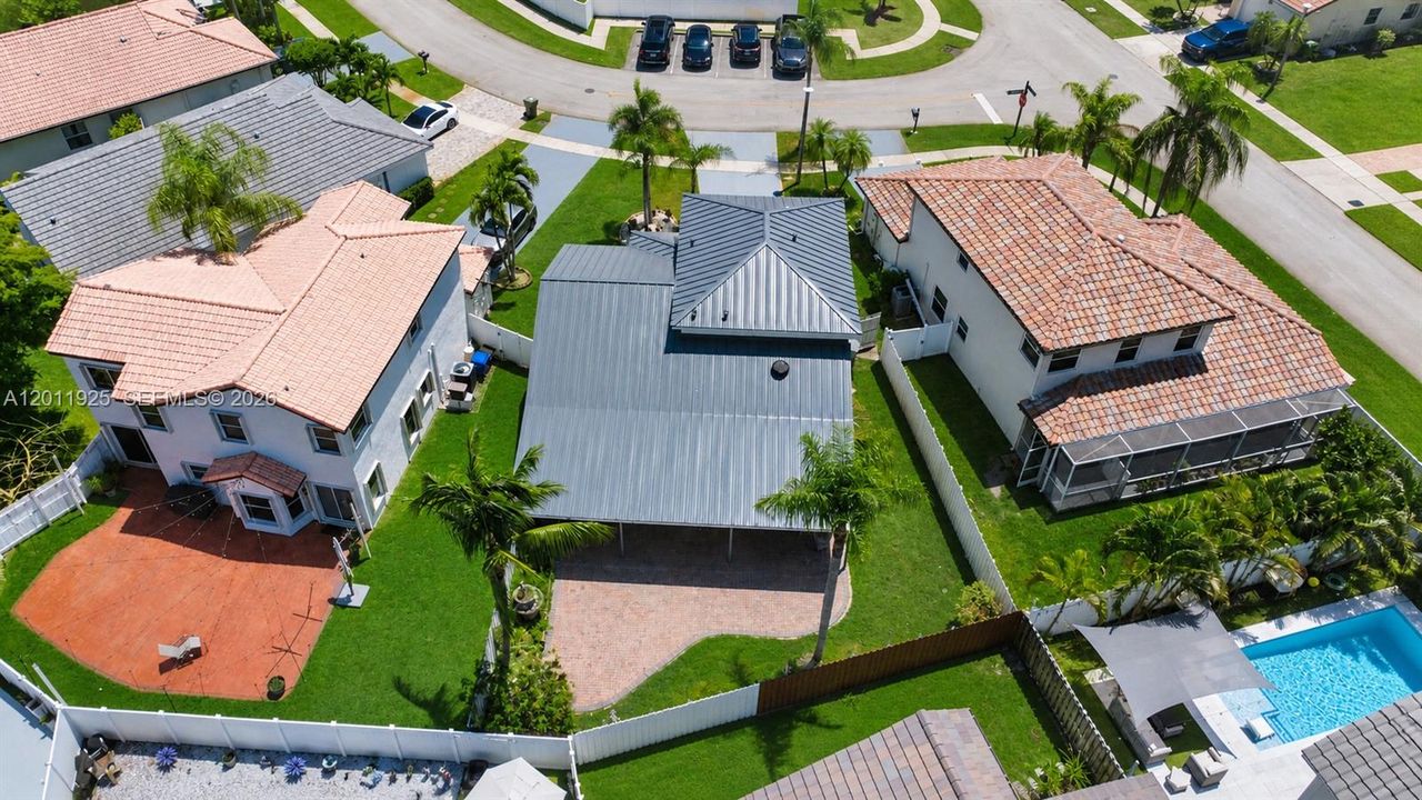 Activo con contrato: $730,000 (4 camas, 2 baños, 2062 Pies cuadrados)