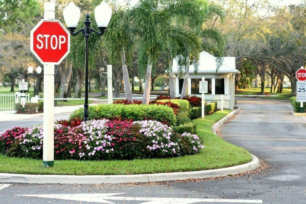 15a ENTRANCE