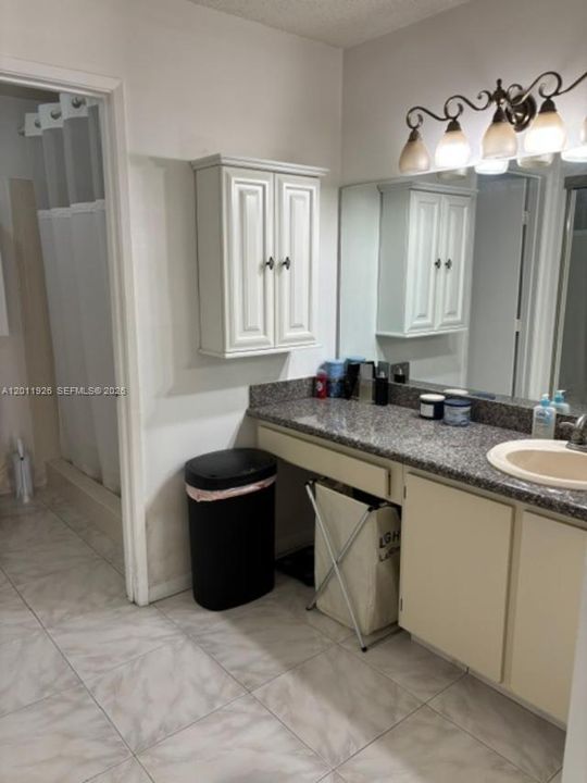En Renta: $3,000 (3 camas, 2 baños, 1340 Pies cuadrados)