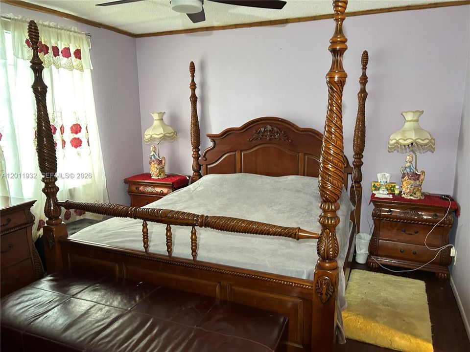 Active With Contract: $174,900 (2 beds, 2 baths, 1000 Square Feet)
