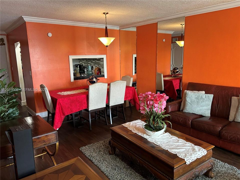 Active With Contract: $174,900 (2 beds, 2 baths, 1000 Square Feet)