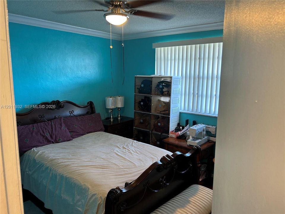 Active With Contract: $174,900 (2 beds, 2 baths, 1000 Square Feet)