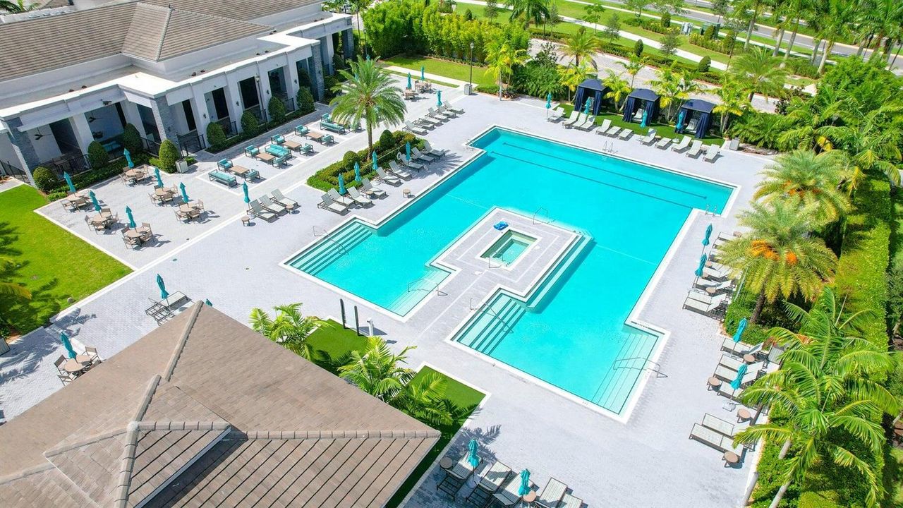 Cascata Pool