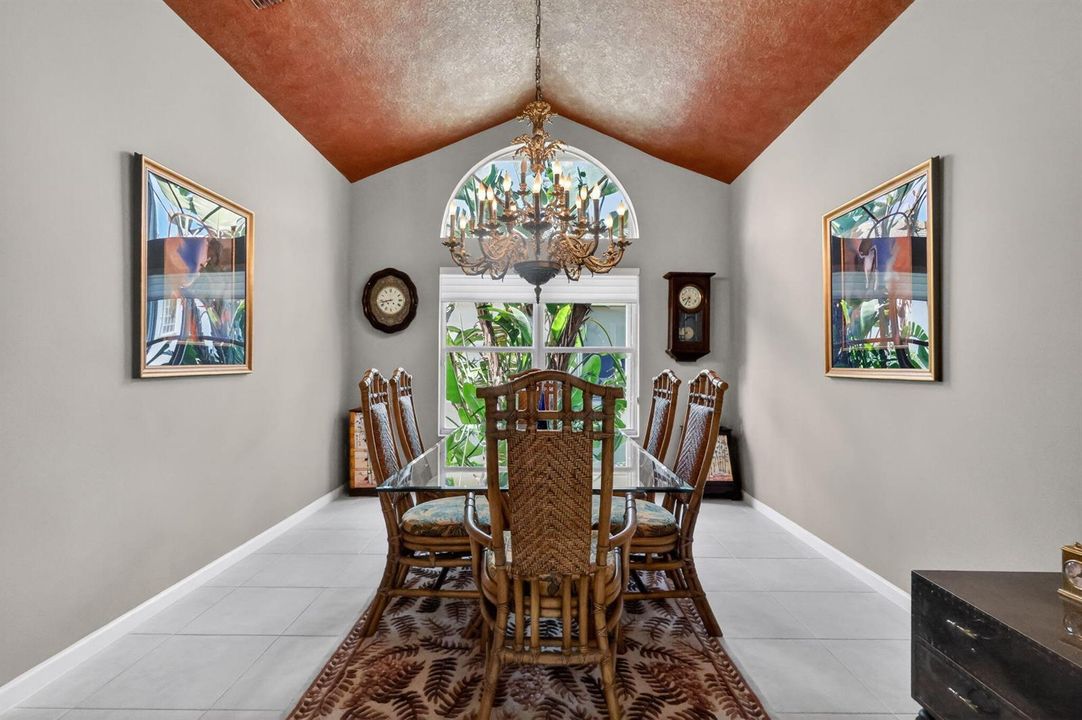 Formal Dining