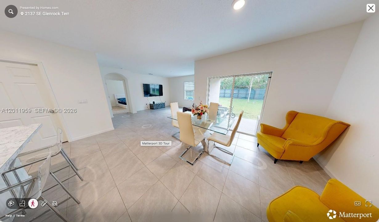 For Rent: $2,300 (3 beds, 2 baths, 1827 Square Feet)
