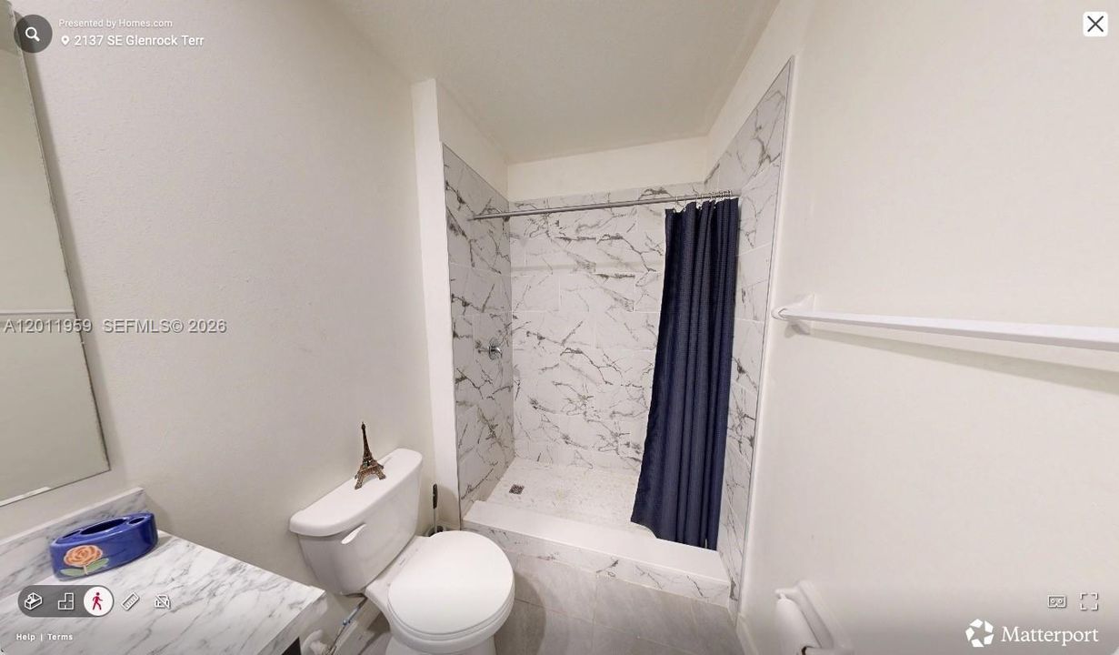 For Rent: $2,300 (3 beds, 2 baths, 1827 Square Feet)