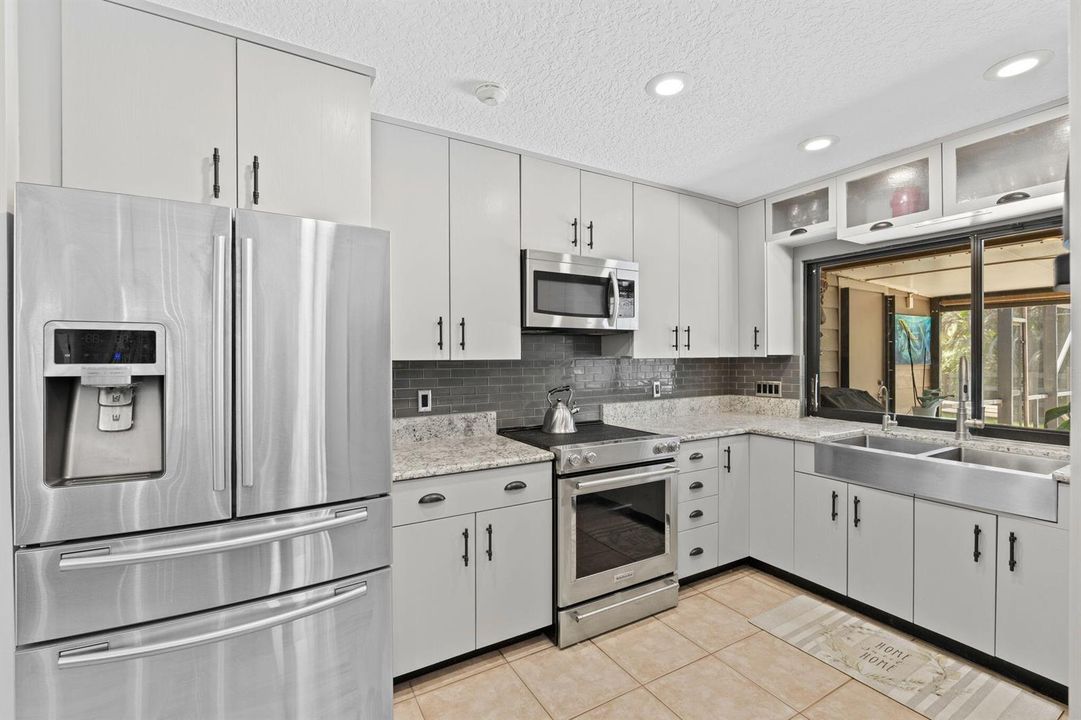12-web-or-mls-A7405284