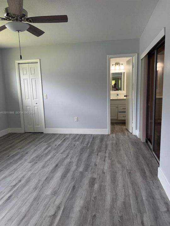 Active With Contract: $498,000 (3 beds, 2 baths, 1227 Square Feet)