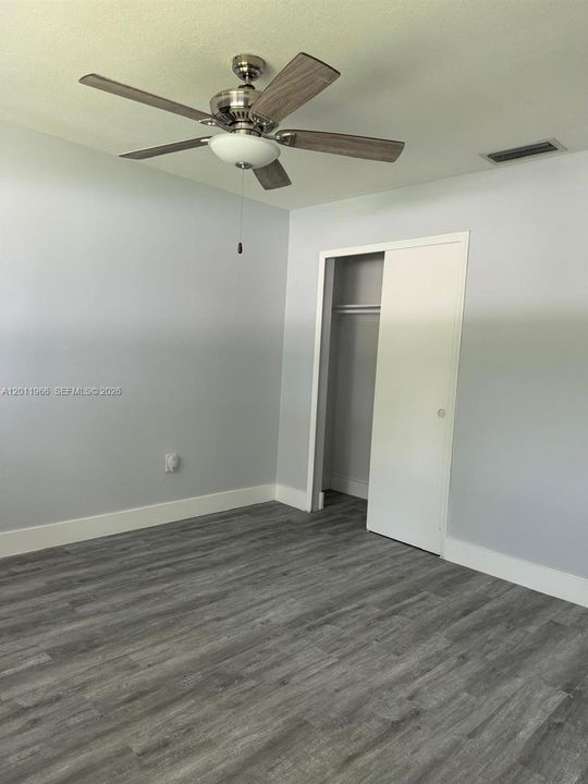 Active With Contract: $498,000 (3 beds, 2 baths, 1227 Square Feet)