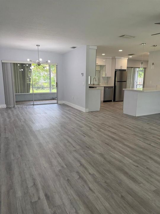 Active With Contract: $498,000 (3 beds, 2 baths, 1227 Square Feet)