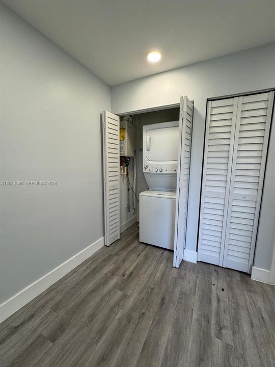 Active With Contract: $498,000 (3 beds, 2 baths, 1227 Square Feet)