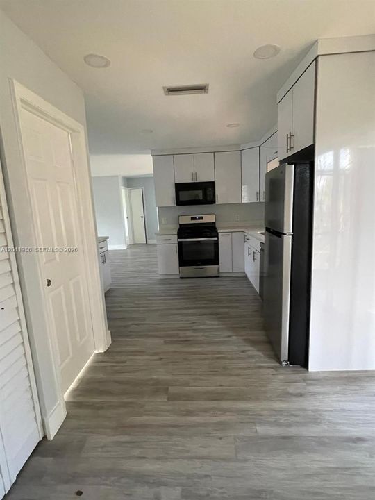 Active With Contract: $498,000 (3 beds, 2 baths, 1227 Square Feet)
