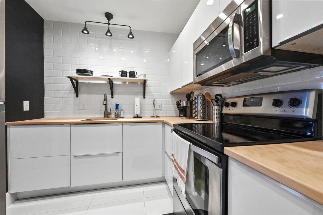 15 Kitchen 03
