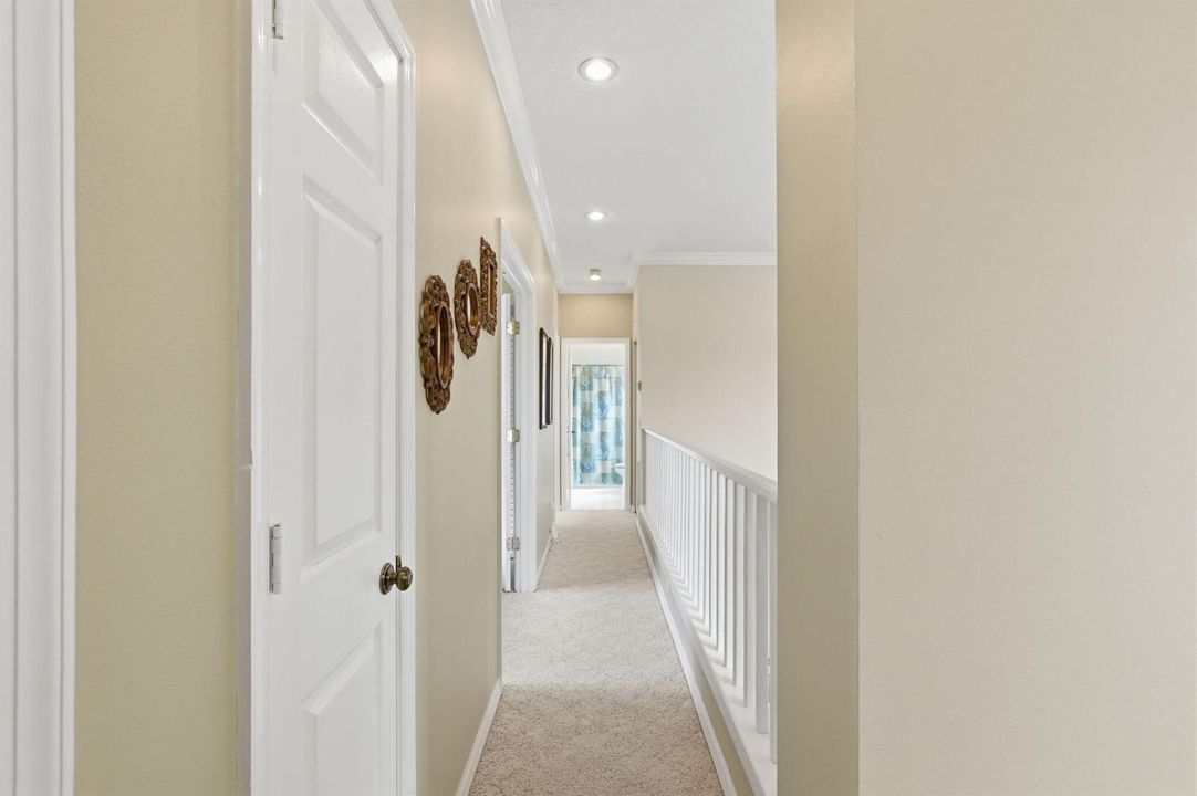 24-web-or-mls-6483_SE_Wild_Olive_Lane_02