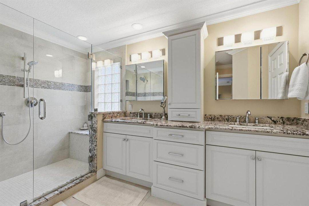 7-web-or-mls-6483_SE_Wild_Olive_Lane_007