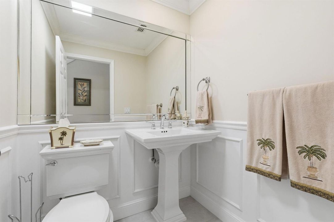 12-web-or-mls-6483_SE_Wild_Olive_Lane_01