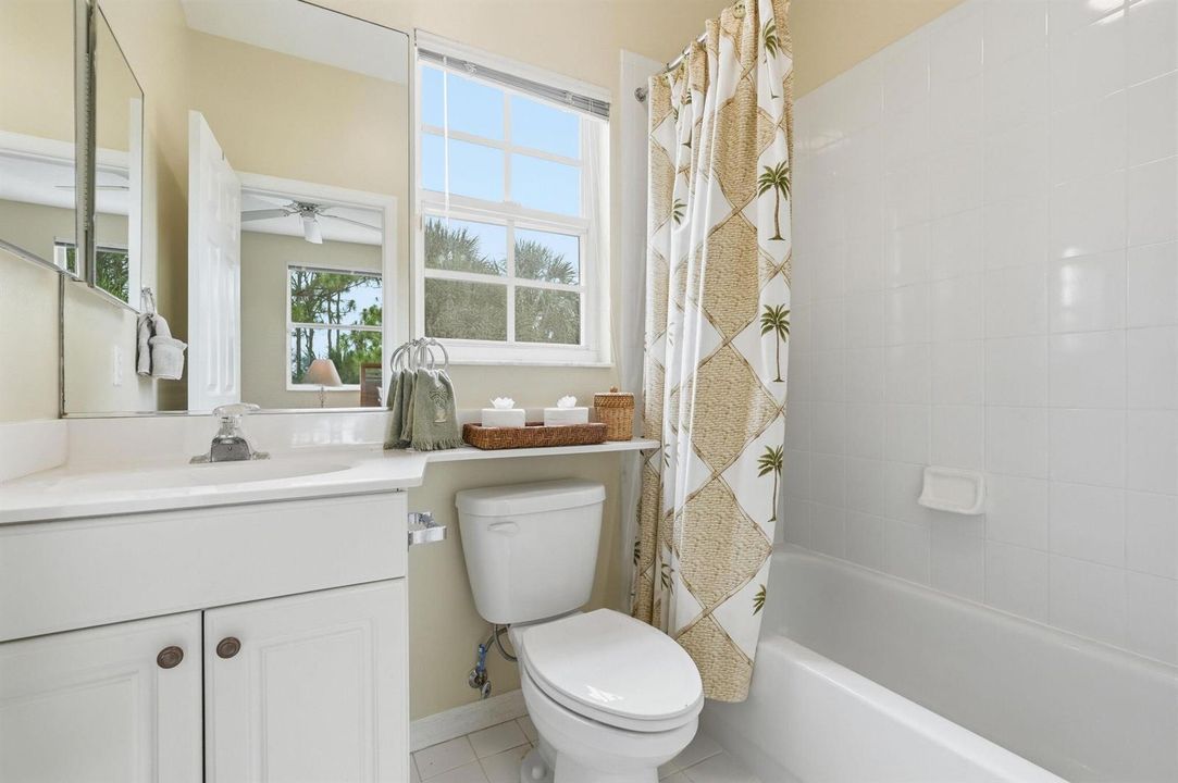 16-web-or-mls-6483_SE_Wild_Olive_Lane_01