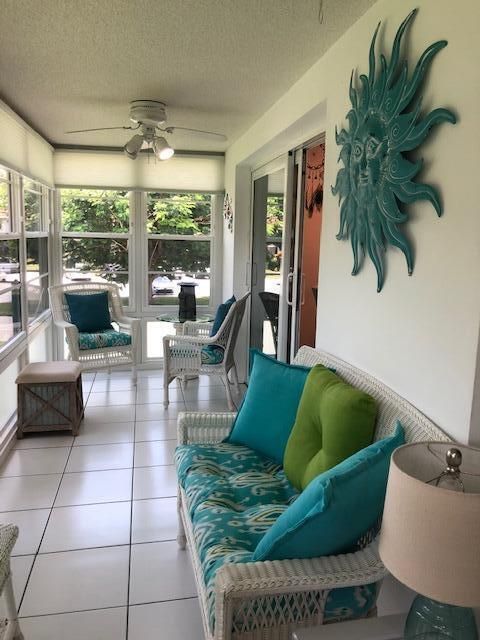 Q8 screened porch