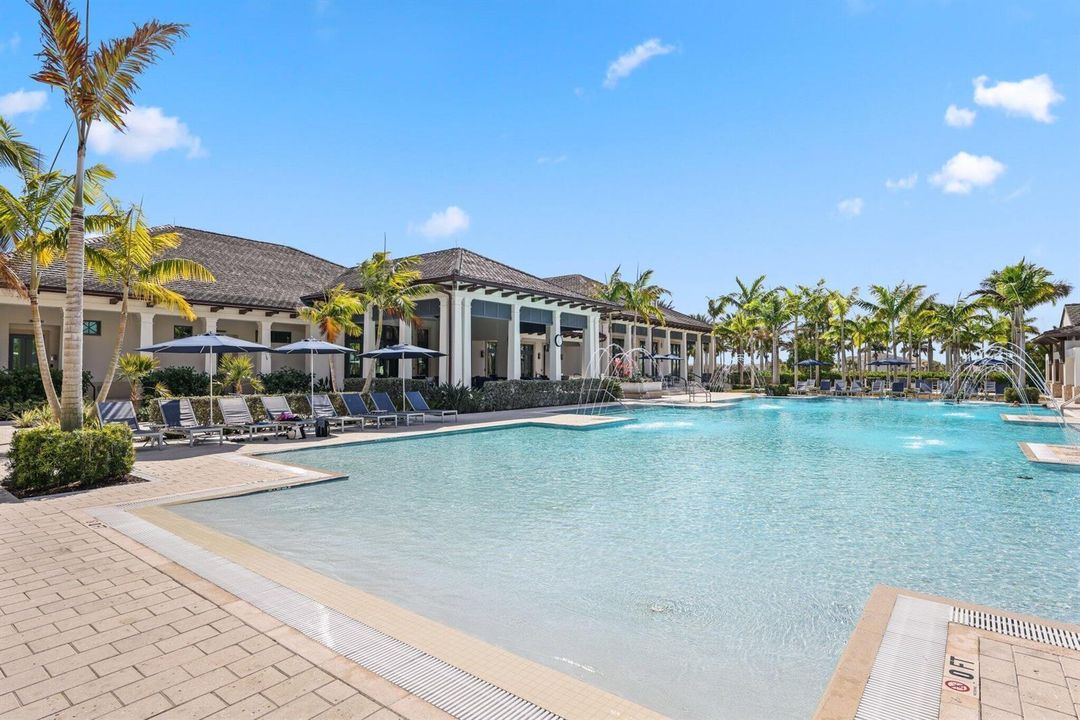 Clubhouse Pool