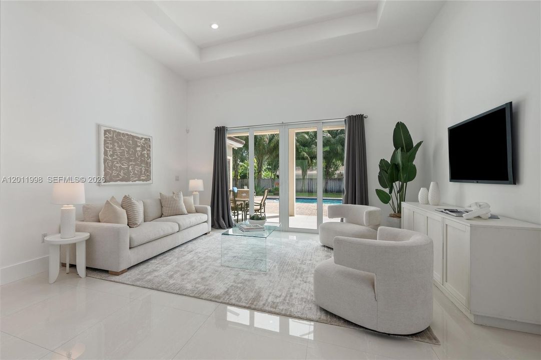 Recently Sold: $2,200,000 (4 beds, 5 baths, 3567 Square Feet)