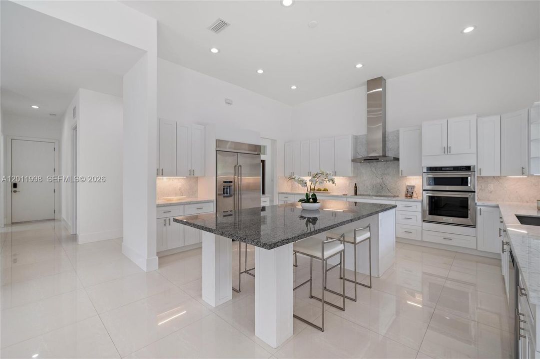 Recently Sold: $2,200,000 (4 beds, 5 baths, 3567 Square Feet)