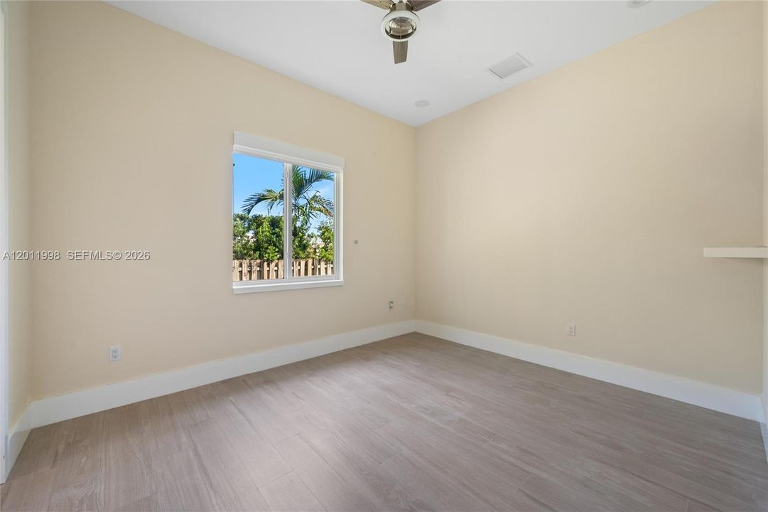 Recently Sold: $2,200,000 (4 beds, 5 baths, 3567 Square Feet)