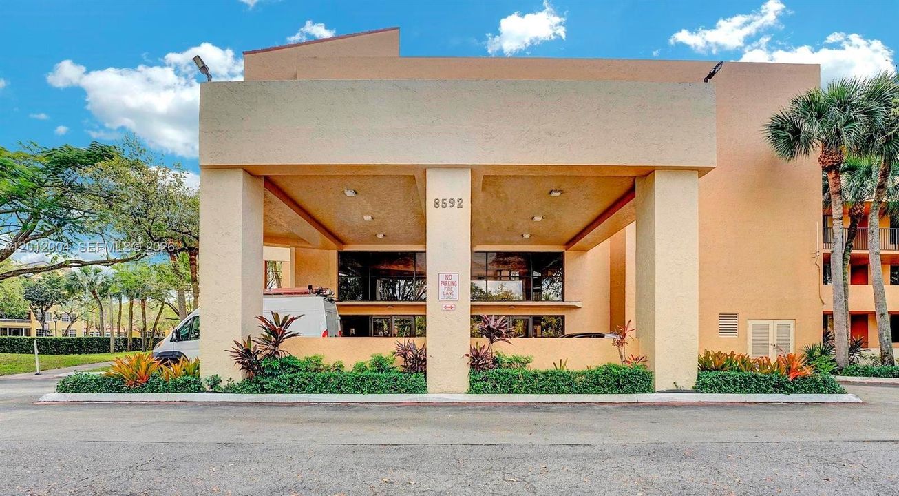 En Venta: $159,900 (2 camas, 2 baños, 1091 Pies cuadrados)