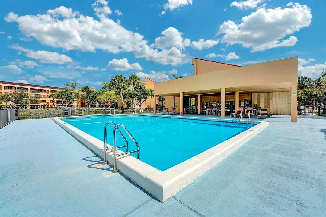 En Venta: $159,900 (2 camas, 2 baños, 1091 Pies cuadrados)