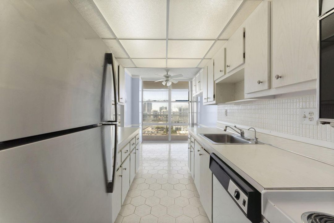 10-web-or-mls-230-174th-st-2402
