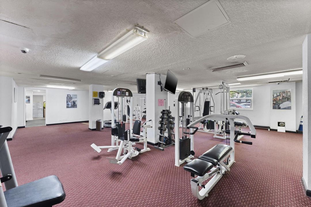 28-web-or-mls-230-174th-st-2402