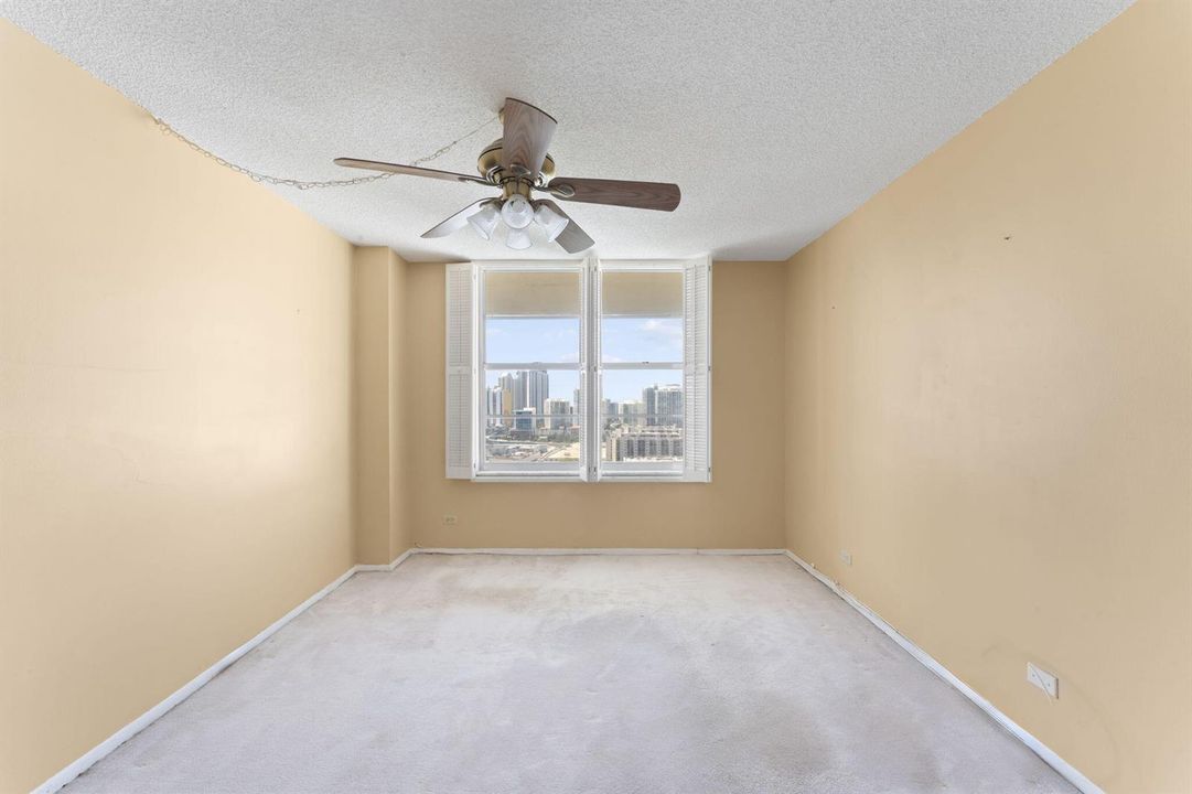 23-web-or-mls-230-174th-st-2402