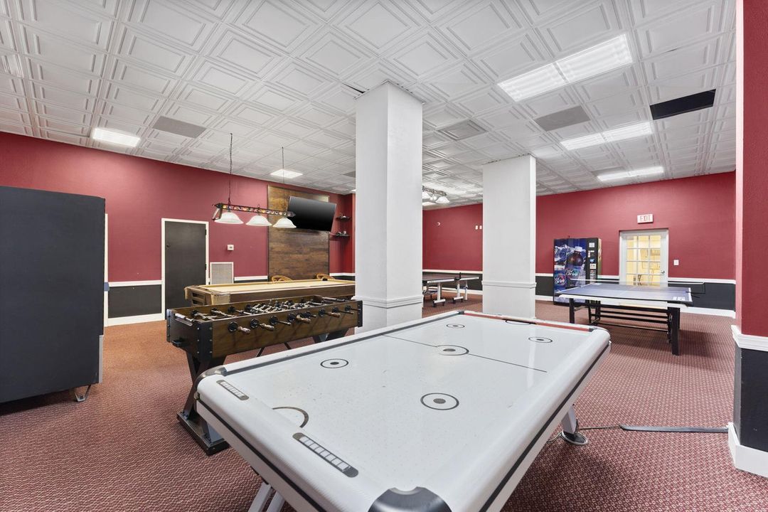 31-web-or-mls-230-174th-st-2402
