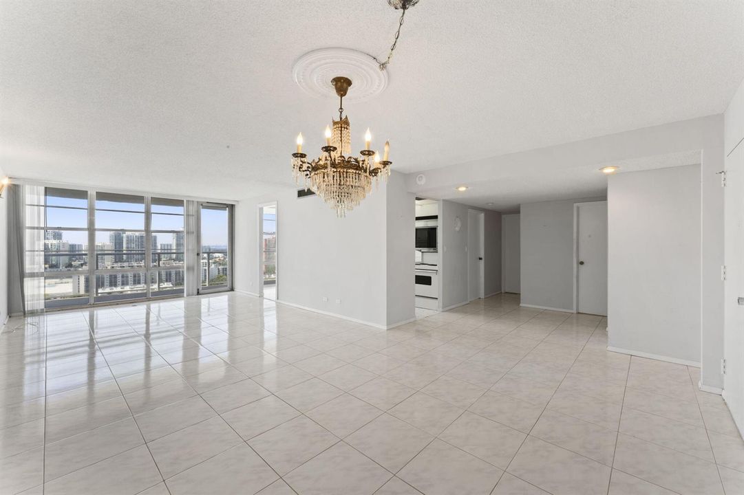 5-web-or-mls-230-174th-st-2402