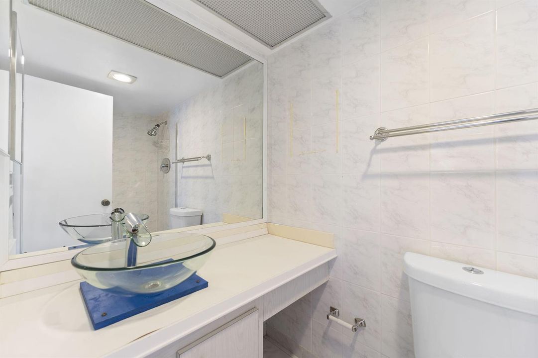 26-web-or-mls-230-174th-st-2402