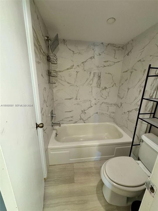 Activo con contrato: $1,600 (1 camas, 1 baños, 780 Pies cuadrados)