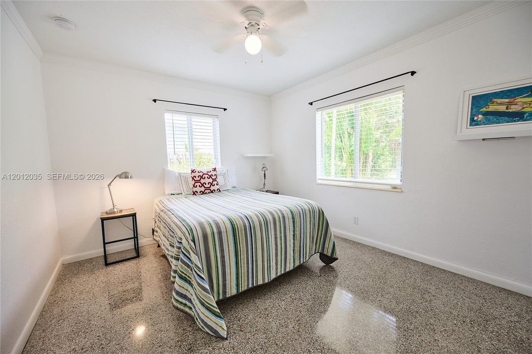 Active With Contract: $537,000 (2 beds, 1 baths, 759 Square Feet)