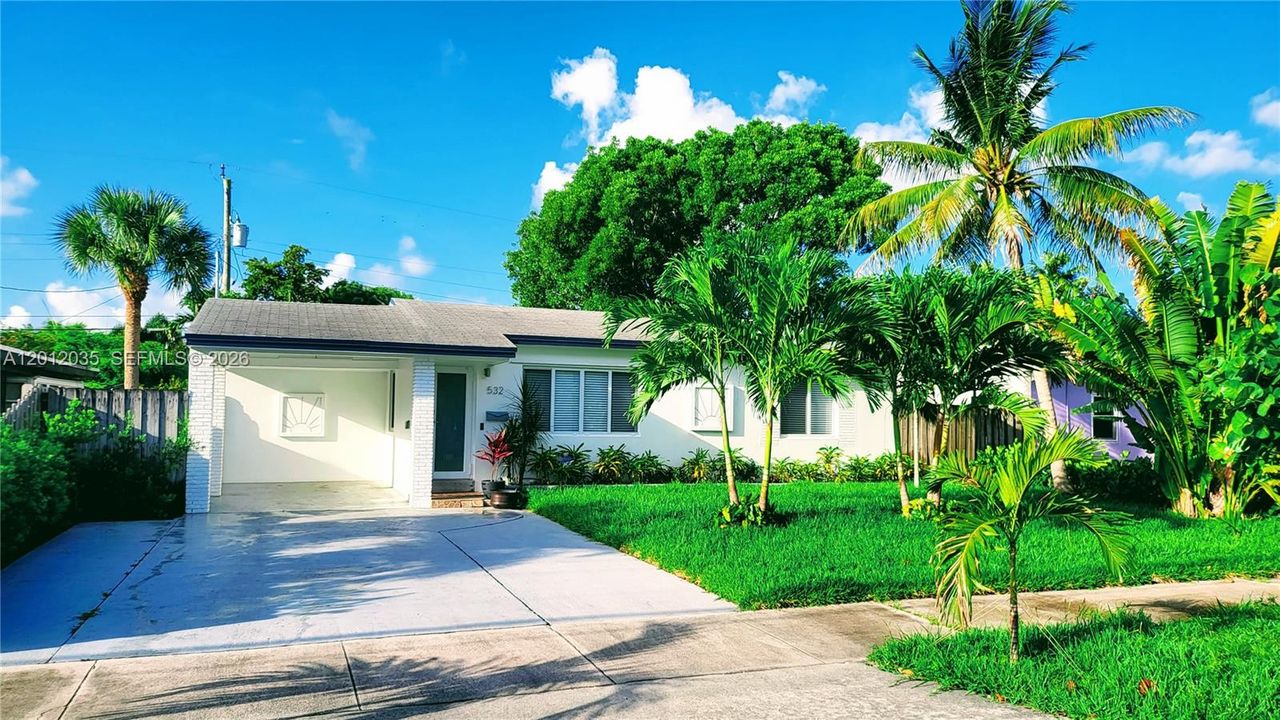 Active With Contract: $537,000 (2 beds, 1 baths, 759 Square Feet)