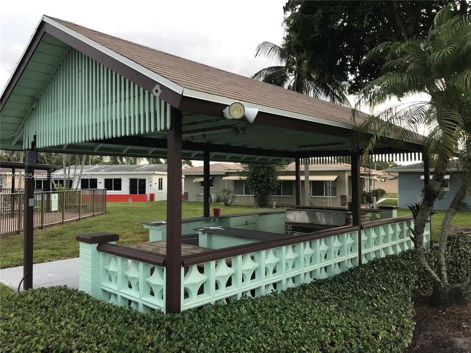 En Venta: $250,000 (2 camas, 1 baños, 1002 Pies cuadrados)